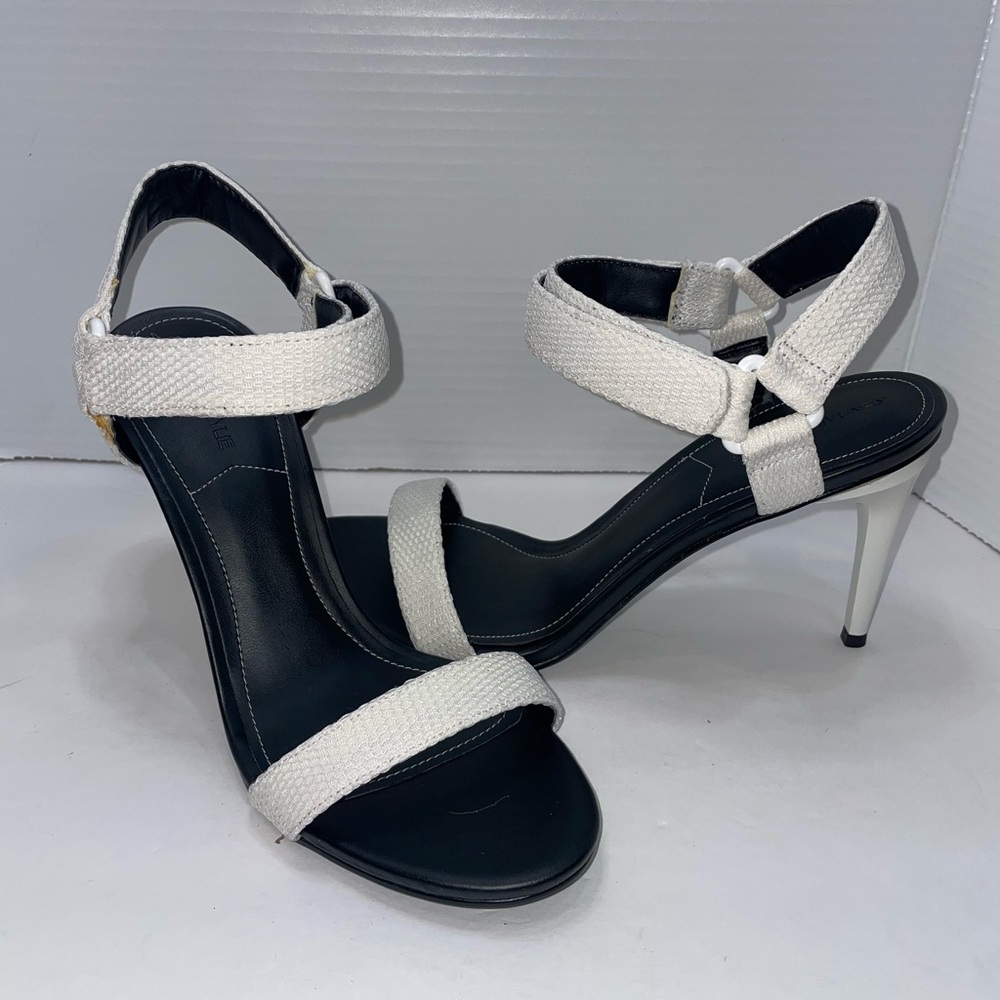 ***NIB*** Kendall & Kylie | Maeve | White Fabric | Heels with Straps | 8.5